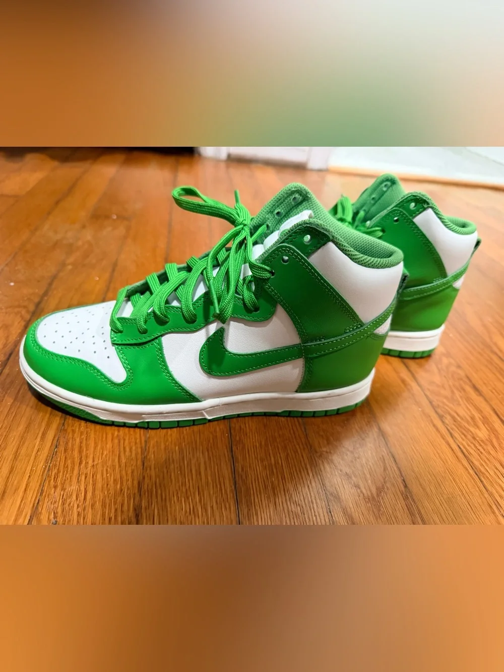Nike women High-Top Sneakers in Green and White worn once only